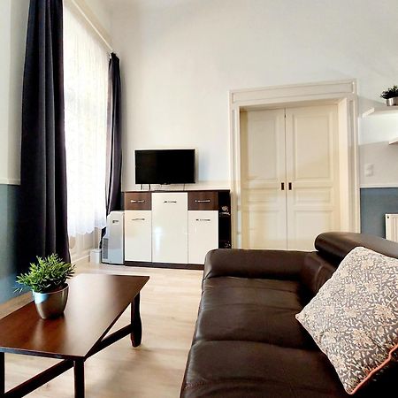 Eoetvoes Apartman บูดาเปสต์ ภายนอก รูปภาพ