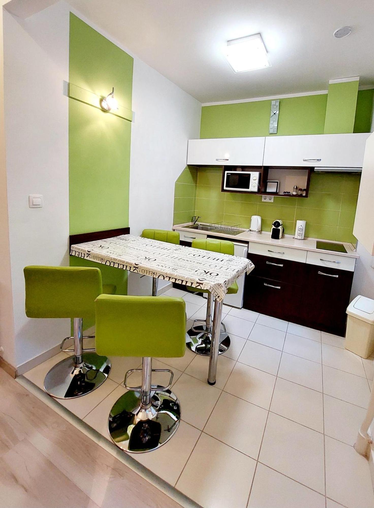 Eoetvoes Apartman บูดาเปสต์ ภายนอก รูปภาพ