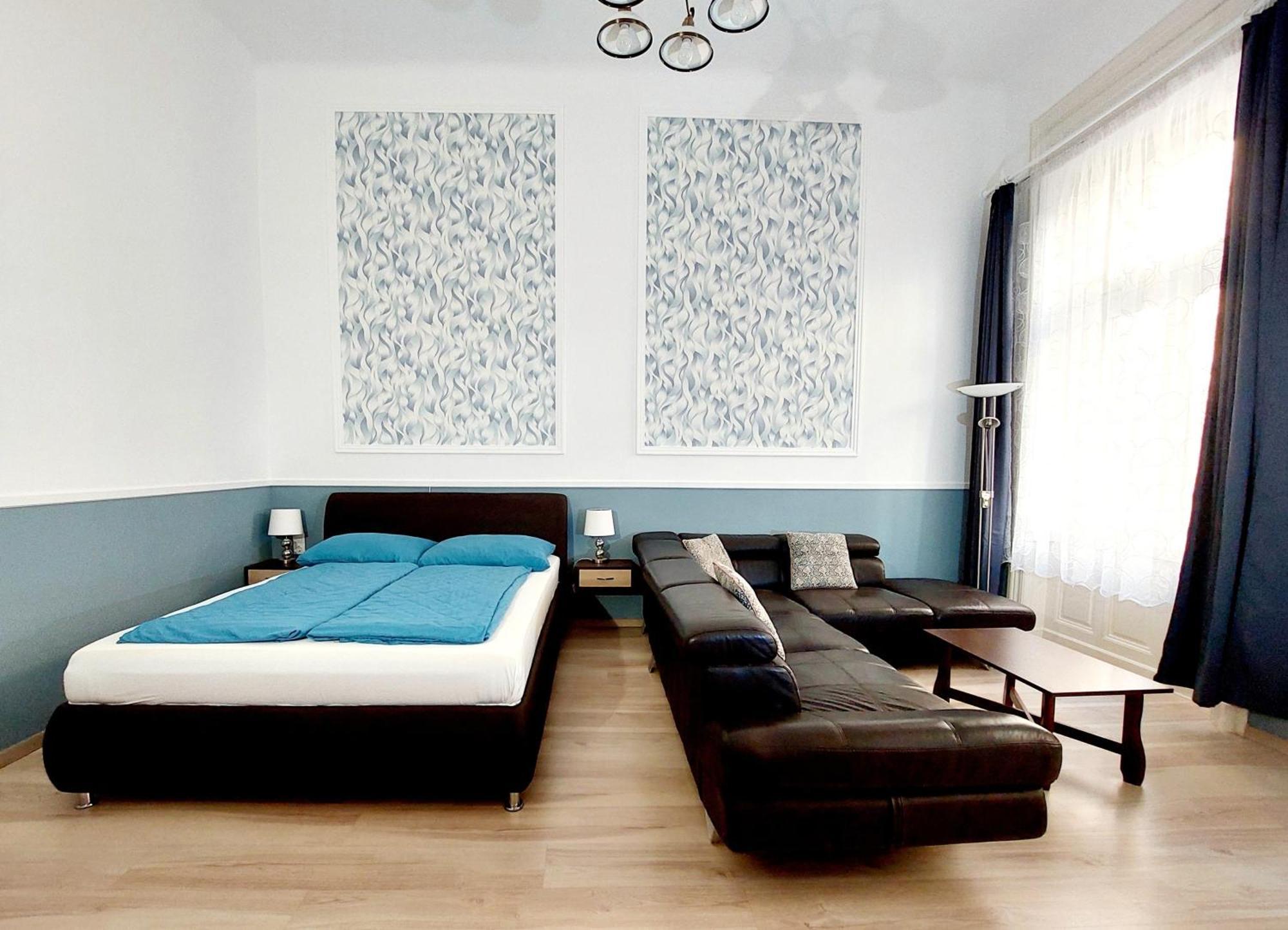 Eoetvoes Apartman บูดาเปสต์ ภายนอก รูปภาพ